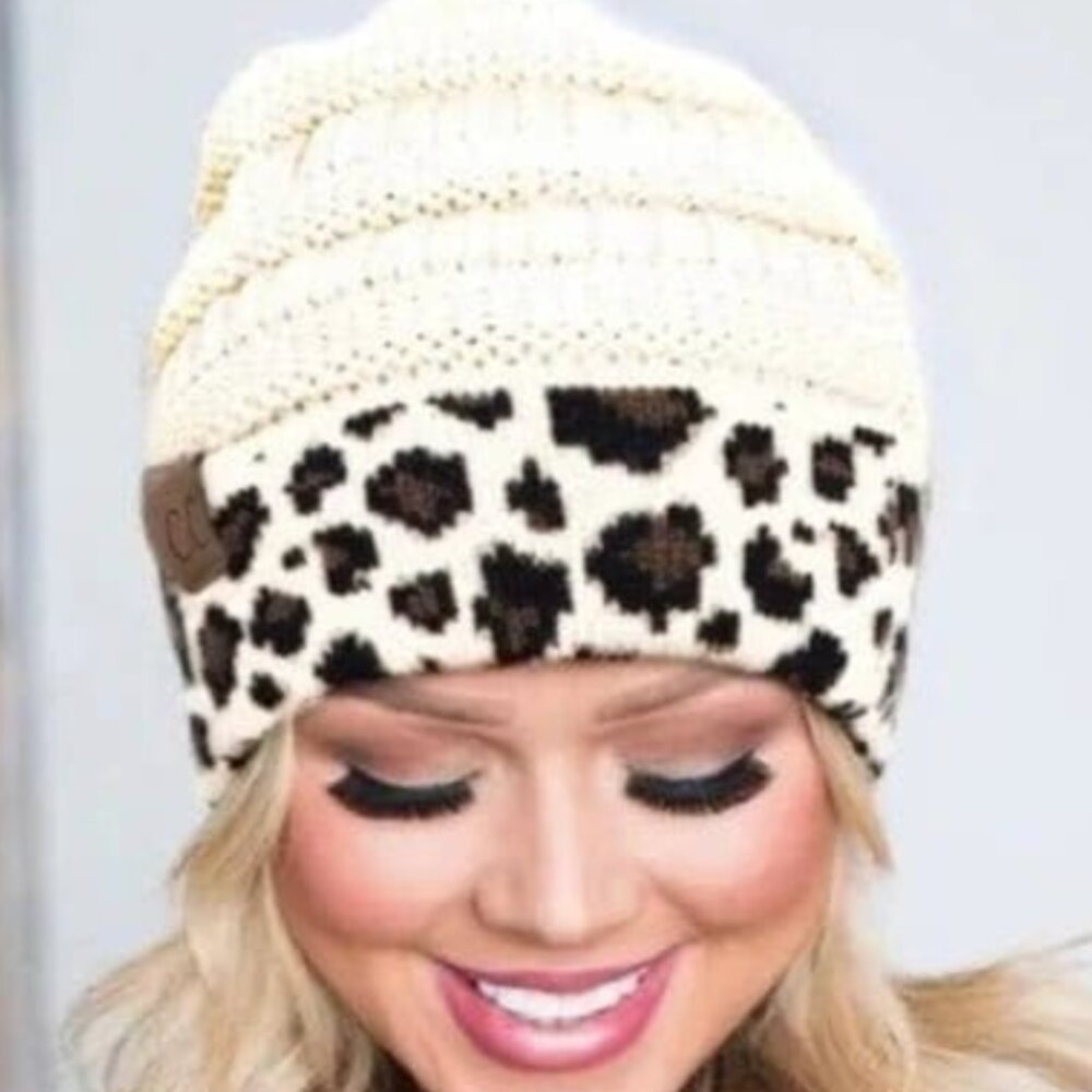 🧢 NWT Ivory Leopard Print Cuff Ribbed Knit Beanie | Cozy Winter Hat One Size
